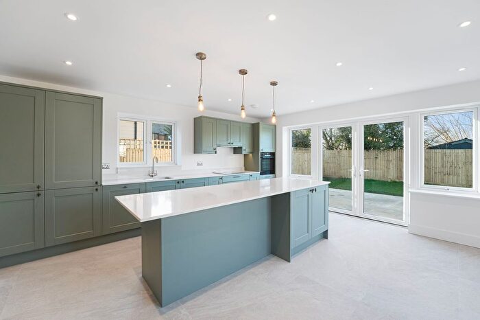 3 Bedroom Property For Sale In Ashford Road, Bethersden, TN26