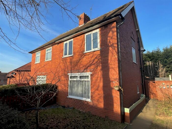 3 Bedroom Semi-Detached House To Rent In Prospect Mount Road, Scarborough, YO12