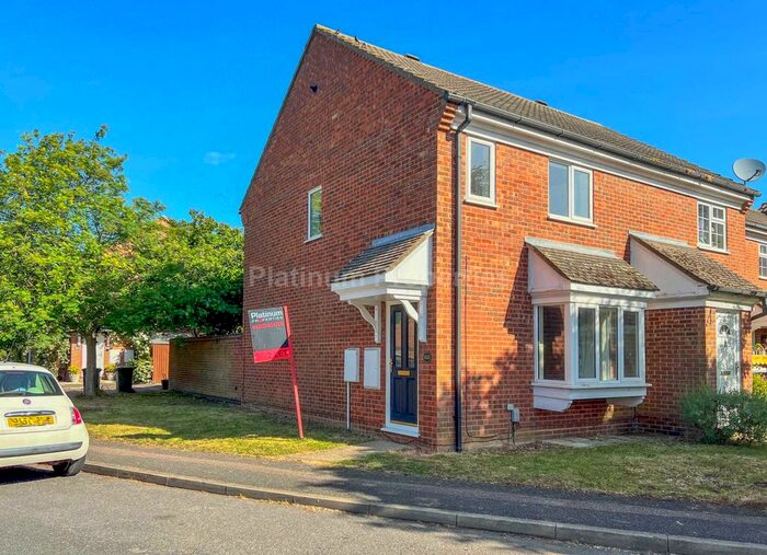 3 Bedroom Semi-Detached House To Rent In The Rowans, Milton, CB24