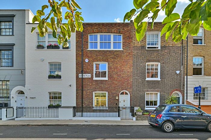 4 Bedroom Detached House For Sale In Elystan Place, London, SW3