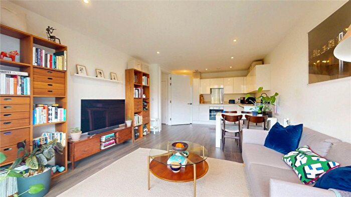2 Bedroom Flat For Sale In Handley Drive, London, SE3