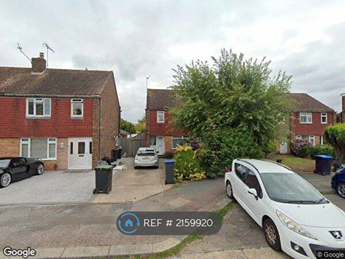 4 Bedroom Semi-Detached House To Rent In Roedean Road, Worthing, BN13