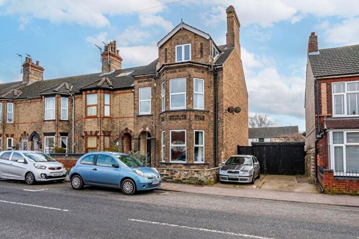 5 Bedroom End Of Terrace House For Sale In London Road South, Pakefield, NR33