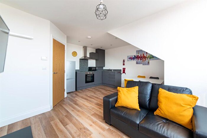 2 Bedroom Apartment To Rent In £pppw - Osborne Terrace, Newcastle Upon Tyne, NE2