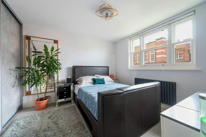 2 Bedroom Flat To Rent In Colville Terrace, Notting Hill, London, W11