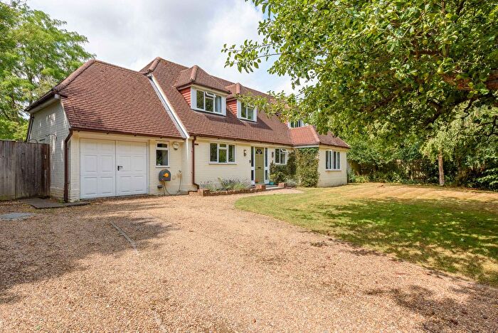 4 Bedroom Detached House For Sale In Burchetts Green Lane, Burchetts Green, SL6