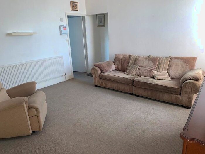 1 Bedroom Flat To Rent In Bearwood Road, Smethwick, Birmingham, B66