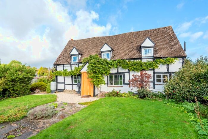 3 Bedroom Cottage To Rent In High Street, Twyning, Tewkesbury, GL20