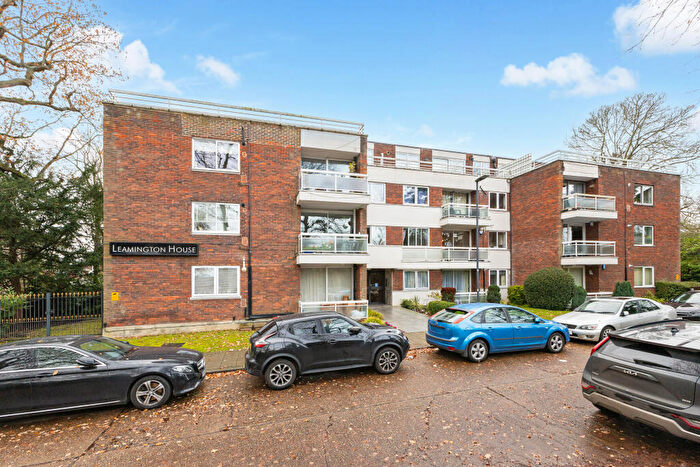 2 Bedroom Flat For Sale In Stonegrove, Edgware, HA8