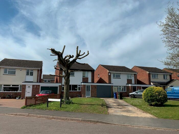 3 Bedroom Detached House To Rent In Burns Crescent, Bicester, OX26