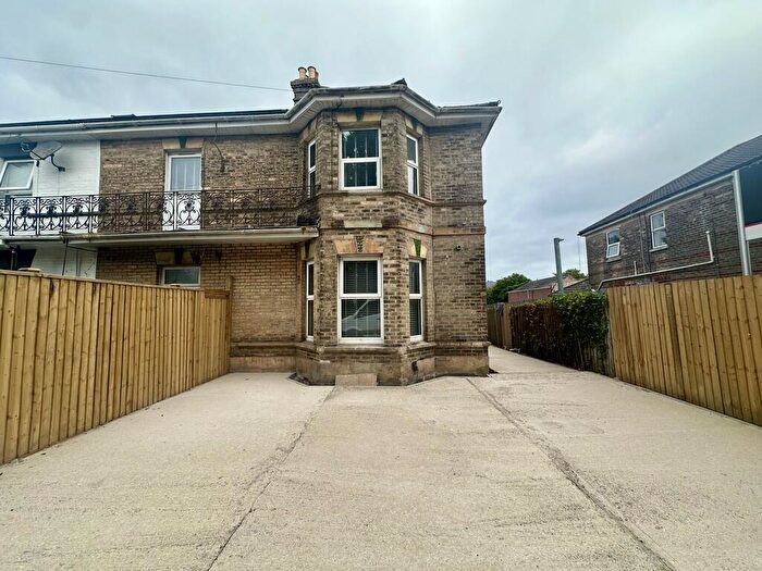 1 Bedroom Flat To Rent In St. Clements Road, Bournemouth, BH1