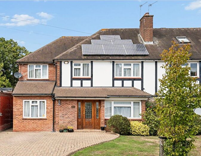 5 Bedroom Semi Detached House For Sale In Marsworth Avenue, Pinner, HA5