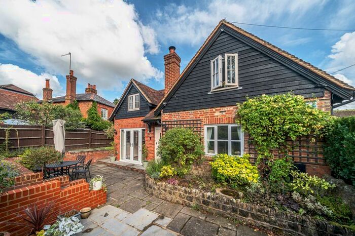 3 Bedroom Property To Rent In Mare Lane, Hascombe, Godalming, GU8