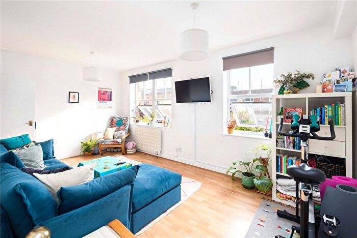 1 Bedroom Flat To Rent In St. Stephens Road, Bow, London, E3