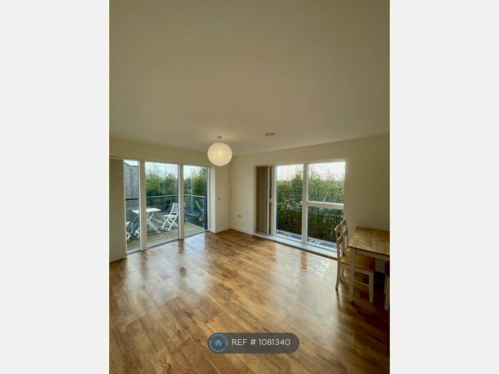 1 Bedroom Flat To Rent In Palmer House, Trumpington, Cambridge CB2