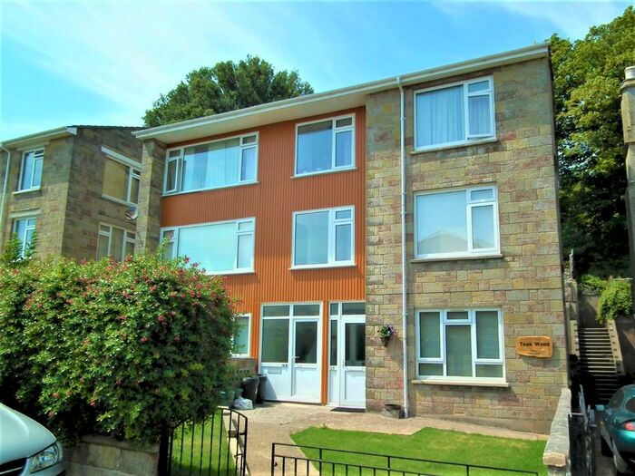 2 Bedroom Apartment To Rent In Spring Gardens, Ventnor, PO38