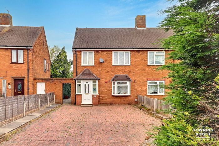3 Bedroom Semi-Detached House For Sale In Ponesgreen, Lichfield, WS13