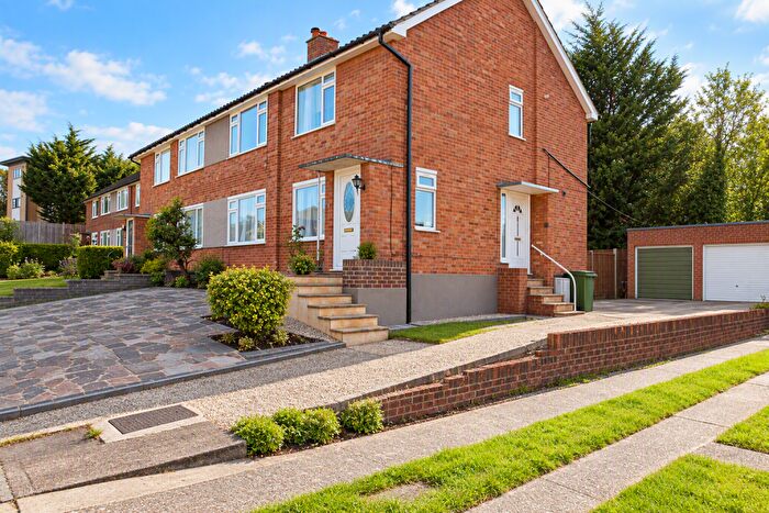 2 Bedroom Flat To Rent In Model Farm, SE9