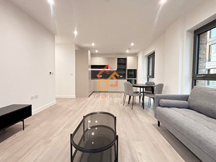 2 Bedroom Flat To Rent In Darter House, Anax Street, London, N4