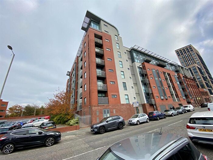 2 Bedroom Flat For Sale In Pall Mall, Liverpool, L3