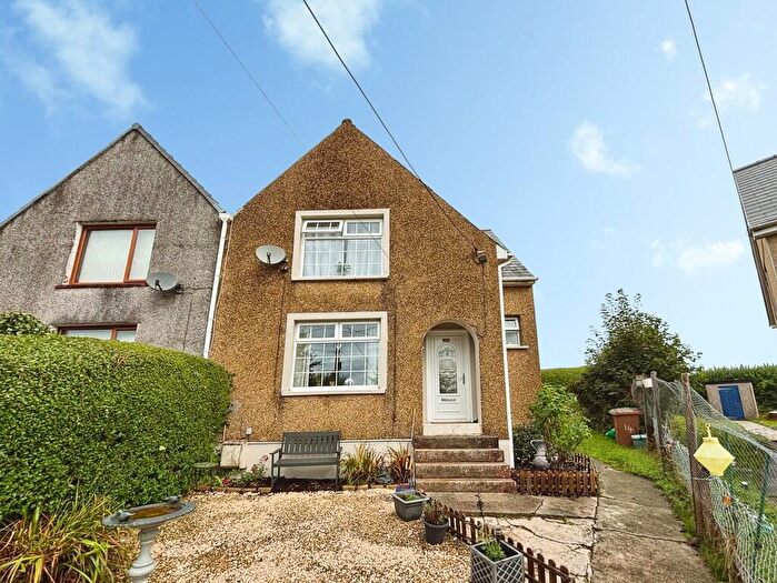 3 Bedroom Semi-Detached House For Sale In Heolddu Avenue, Bargoed, CF81