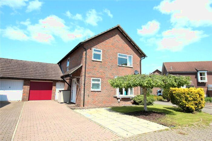 4 Bedroom Detached House To Rent In The Rosery, Alverstoke, Hampshire, PO12