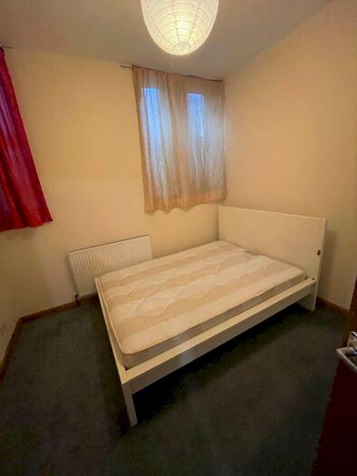 2 Bedroom Flat To Rent In The Mews, London, N8