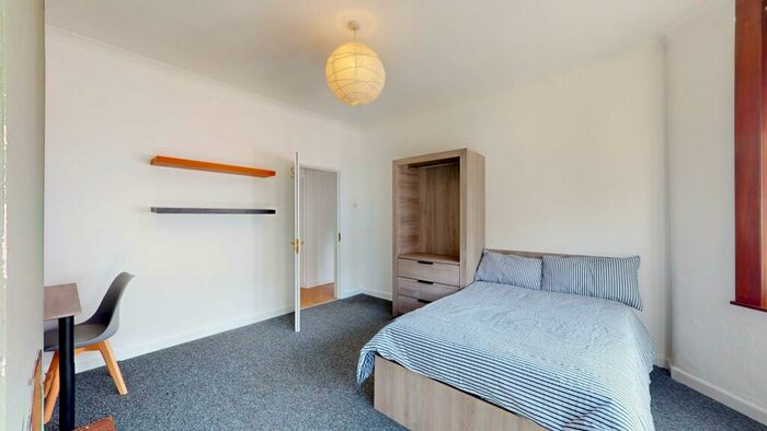 6 Bedroom House To Rent In Brentry Road, Bristol, BS16