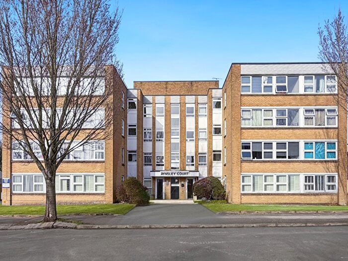 2 Bedroom Flat For Sale In Wilbury Avenue, Hove, BN3