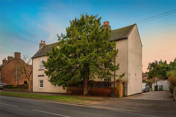 4 Bedroom Detached House For Sale In Fazeley Road, Tamworth, Staffordshire, B78