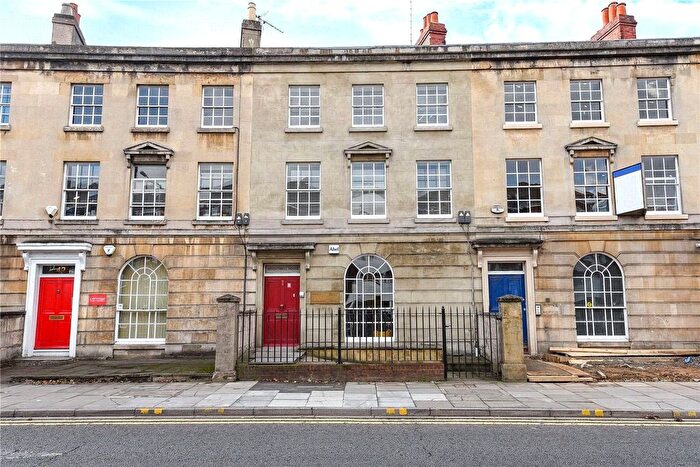 2 Bedroom Flat To Rent In Queens Road, Reading, Berkshire, RG1