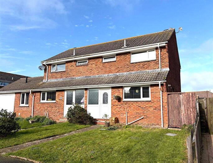 3 Bedroom Semi Detached House For Sale In Broadwood Lane, Newport, PO30