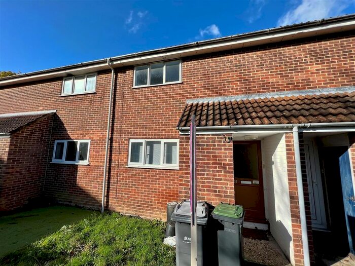 1 Bedroom Flat To Rent In Spruce Avenue, Waterlooville, PO7