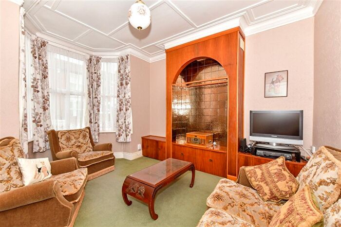 3 Bedroom Terraced House For Sale In Kimberley Road, Southsea, Hampshire, PO4