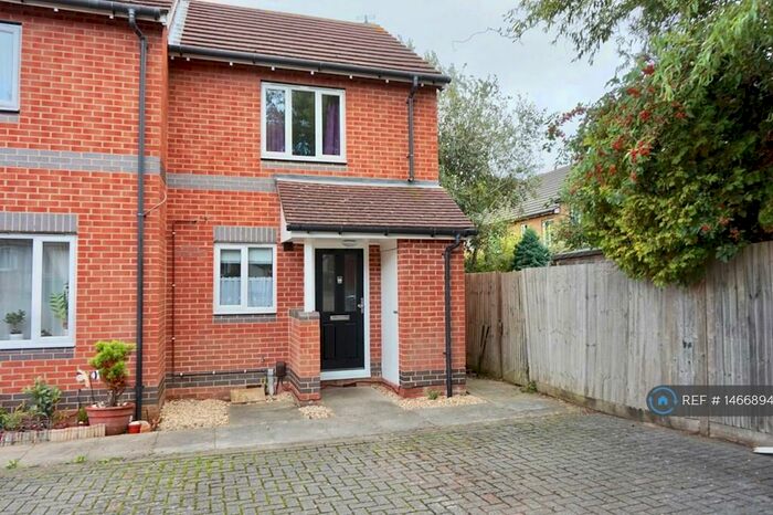 2 Bedroom Semi-Detached House To Rent In Angelica Way, Whiteley, Fareham, PO15