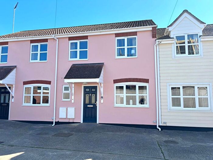 2 Bedroom Terraced House To Rent In Connaught Avenue, Frinton-On-Sea, CO13