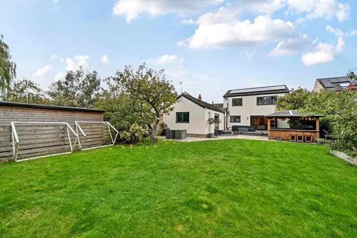 4 Bedroom Detached House For Sale In Stutton Road, Tadcaster, LS24