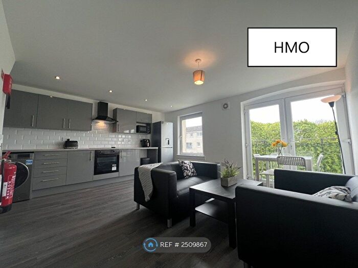 4 Bedroom Maisonette To Rent In Hmo Melvaig Place, Glasgow, G20