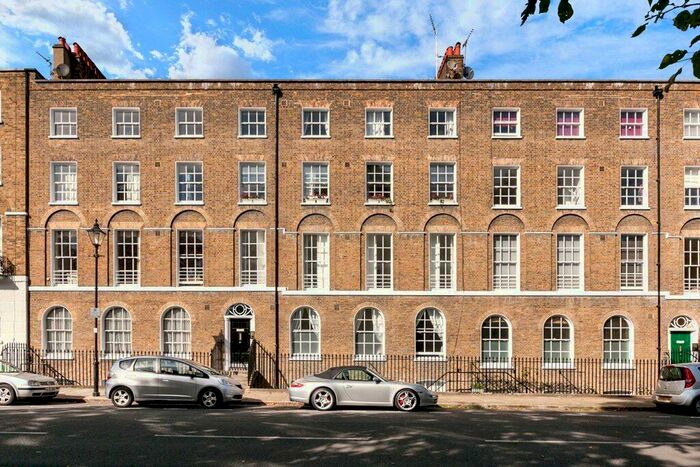 2 Bedroom Apartment To Rent In Myddelton Square, Clerkenwell, London, EC1R