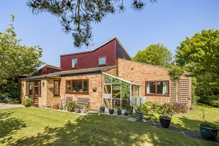 5 Bedroom Property For Sale In Manor Close, Charwelton, Daventry, NN11