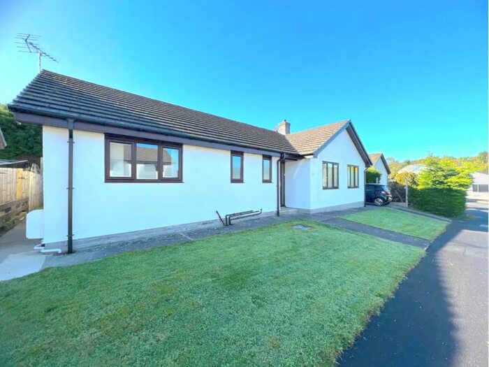 3 Bedroom Bungalow For Sale In Trefaenor, Comins Coch, Aberystwyth, SY23