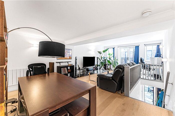 1 Bedroom Maisonette To Rent In Grange Yard, London, SE1