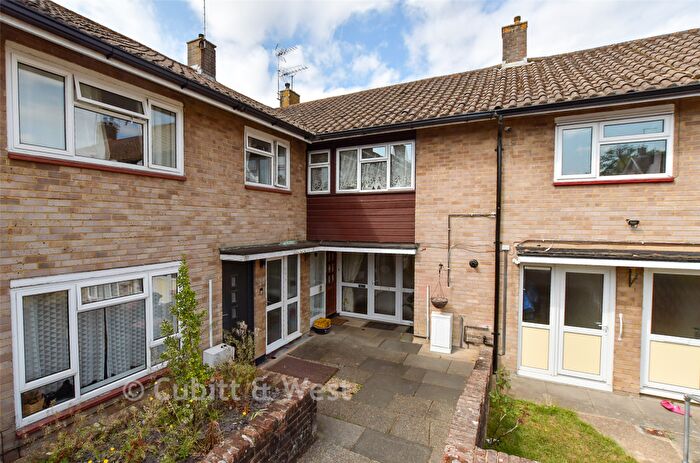 1 Bedroom Flat For Sale In Cobnor Close, Crawley, West Sussex, RH11