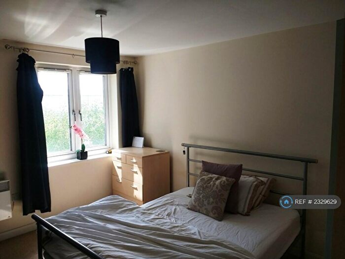 1 Bedroom Flat To Rent In Foundry Court, Slough, SL2