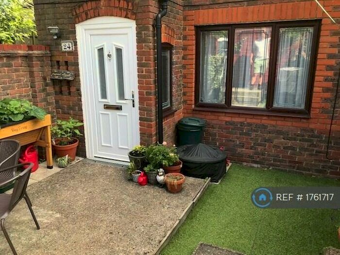1 Bedroom Maisonette To Rent In Sycamore Grove, London, SE20