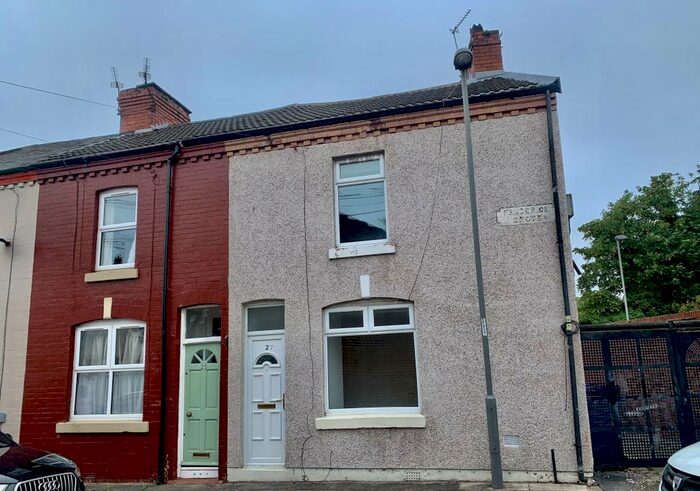 2 Bedroom House To Rent In Frederick Grove ***Available With Zero Deposit***, L15