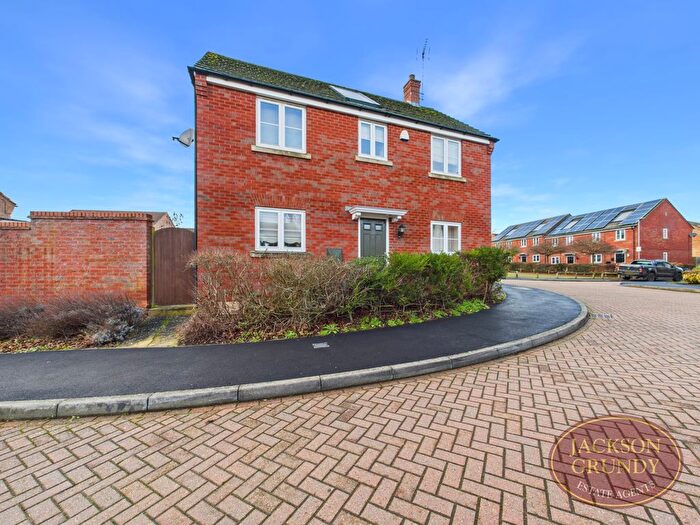 3 Bedroom Detached House For Sale In Middleton Road, Middlemore, NN11