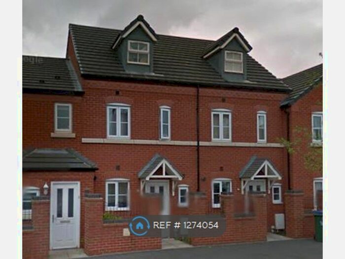 3 Bedroom Terraced House To Rent In Crown Street, Smethwick B66