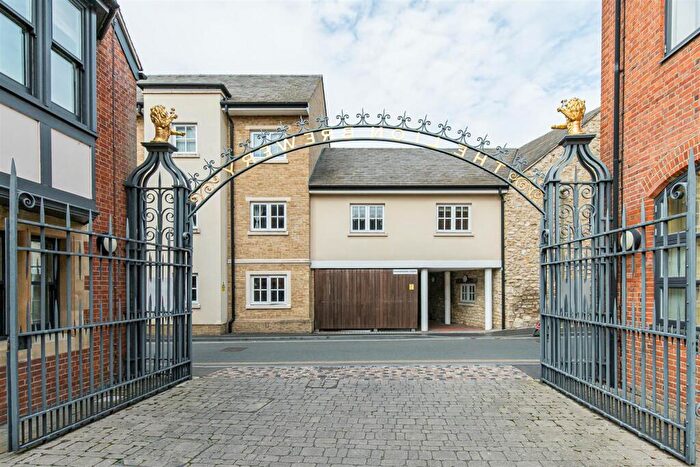 1 Bedroom Flat To Rent In Bookbinders Court, St. Thomas Street, OX1