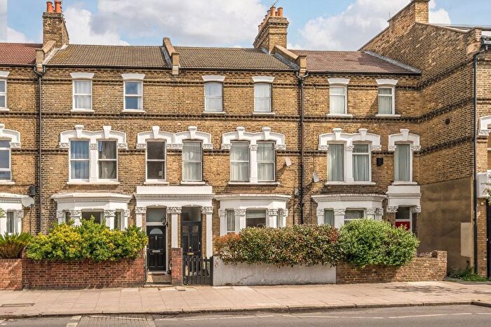 4 Bedroom Terraced House For Sale In Southampton Way, Camberwell, SE5